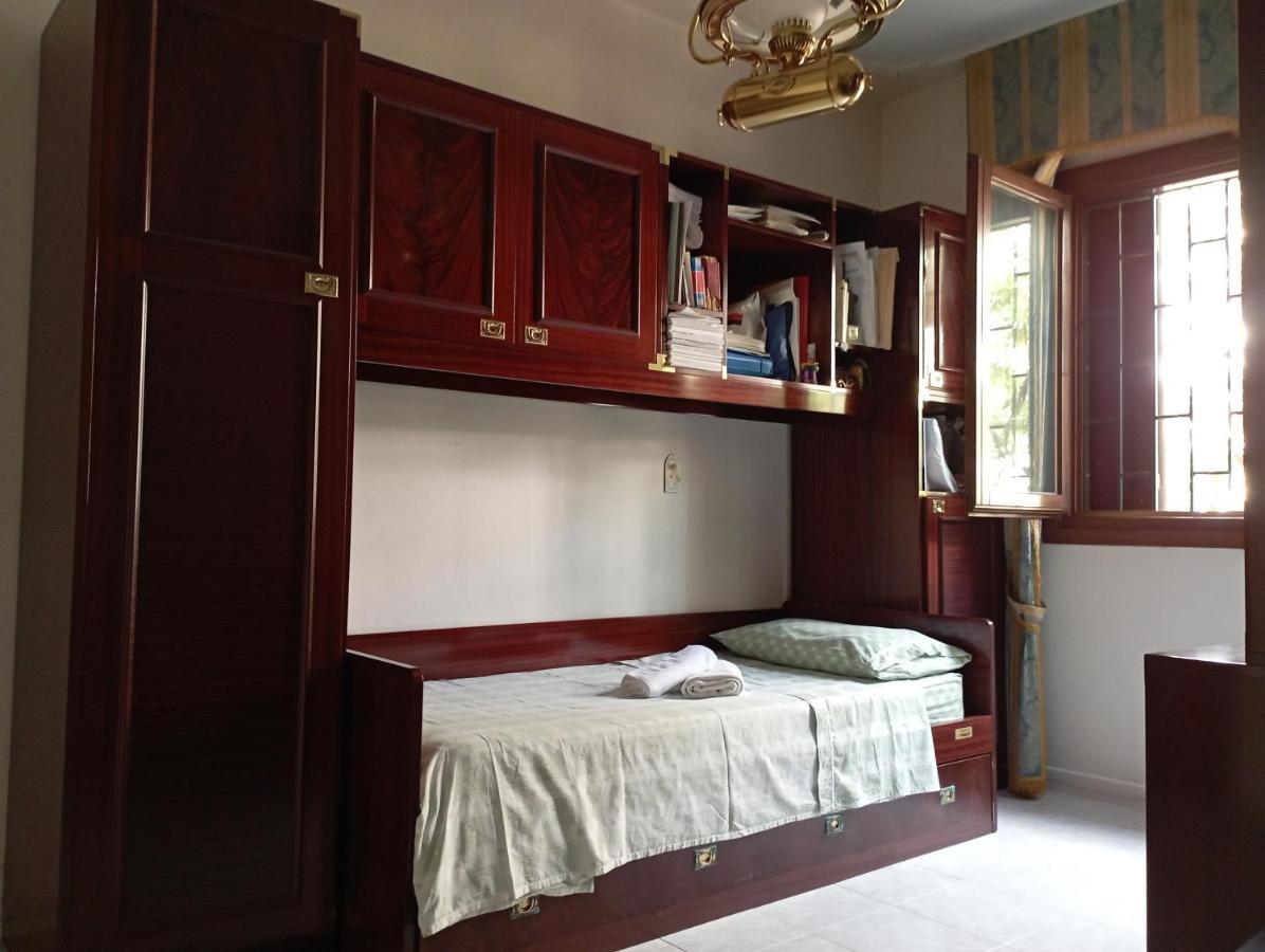 オルビア Domus Garden Bed & Breakfast エクステリア 写真